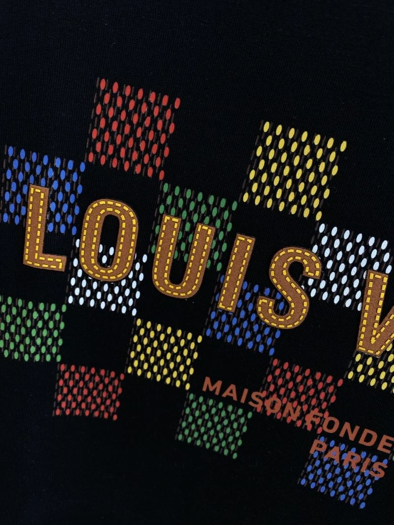 Sustainable Louis Vuitton T-Shirts 135691