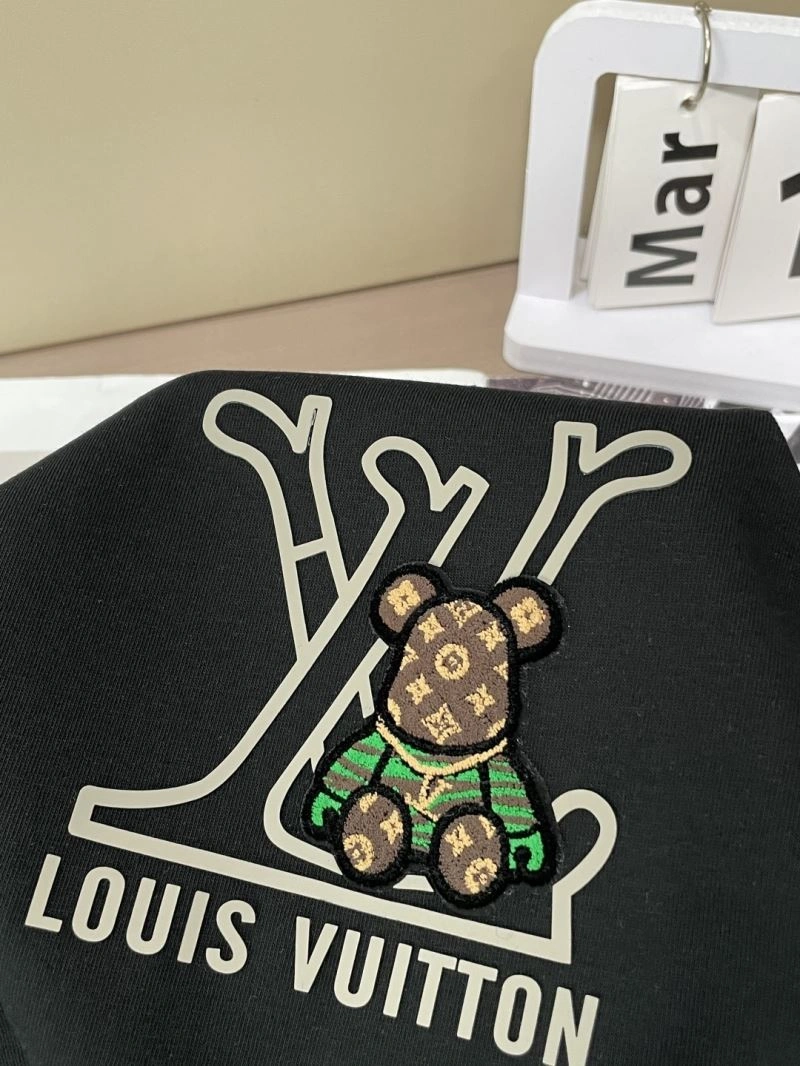 AllSeason Louis Vuitton T-Shirts 135690