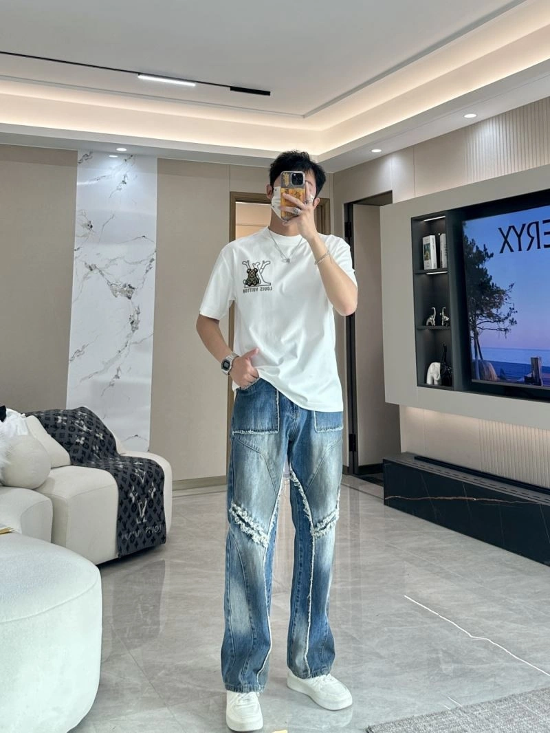 Contemporary Louis Vuitton T-Shirts 135708