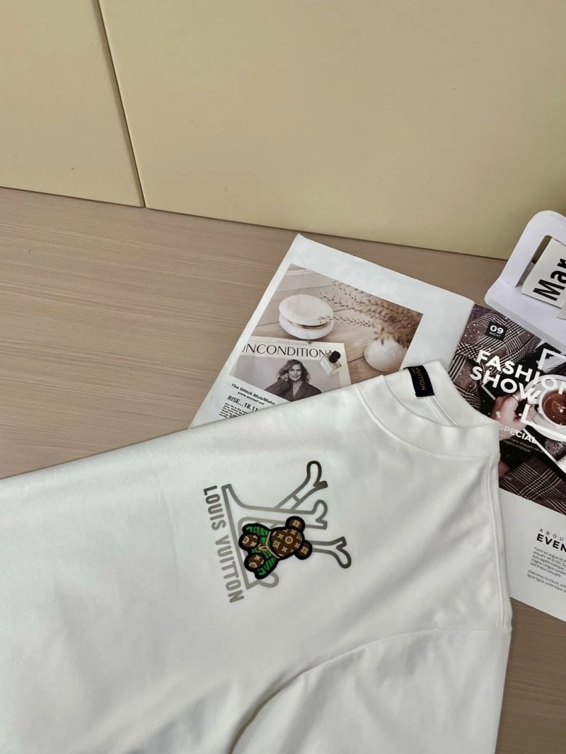 Contemporary Louis Vuitton T-Shirts 135708