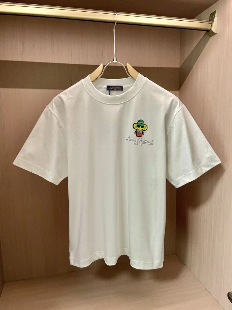 Louis Vuitton T-Shirts WaterResistant 135685