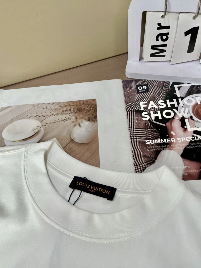 Louis Vuitton T-Shirts WaterResistant 135685