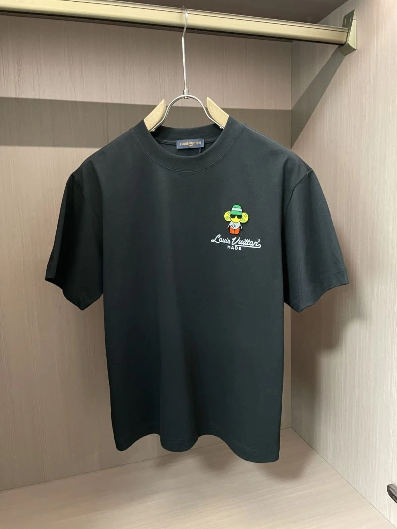 Louis Vuitton T-Shirts Snug 135704