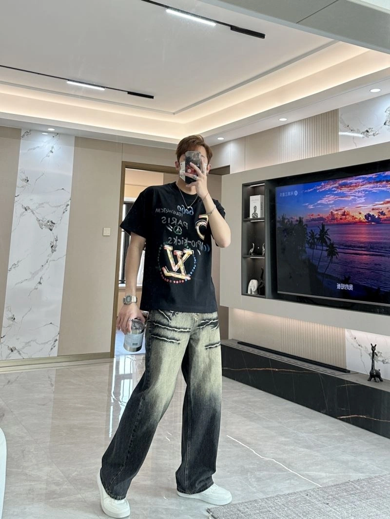 Louis Vuitton T-Shirts WrinkleFree 135680