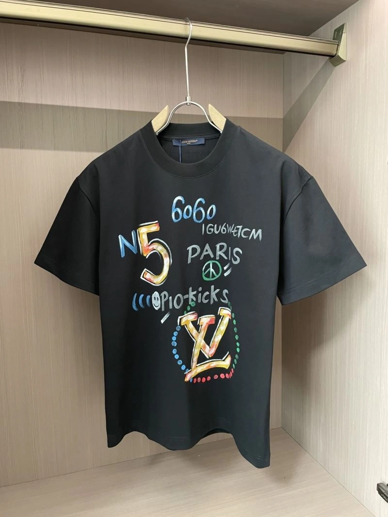Louis Vuitton T-Shirts WrinkleFree 135680