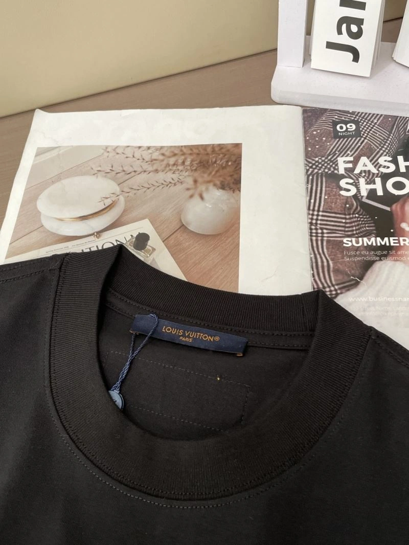 Louis Vuitton T-Shirts WrinkleFree 135680