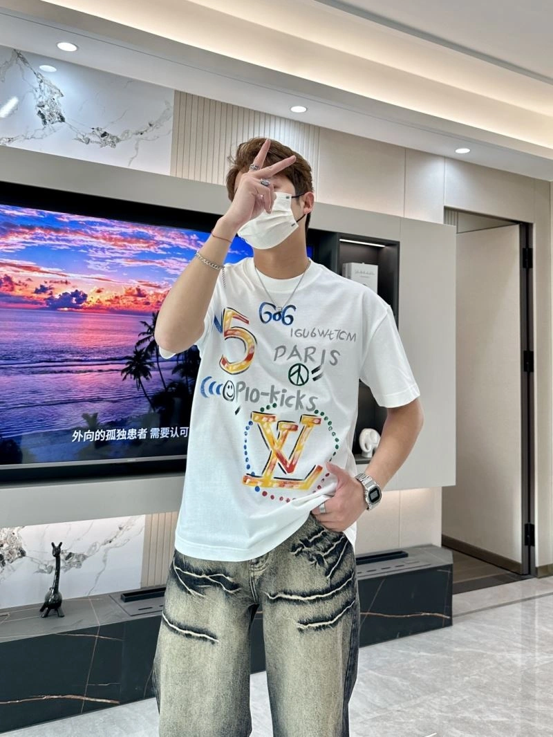 Louis Vuitton T-Shirts ModernLook 135682