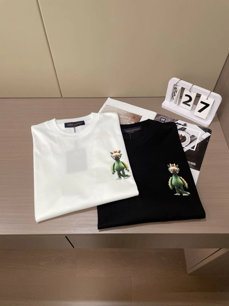 Tailored Louis Vuitton T-Shirts 135697