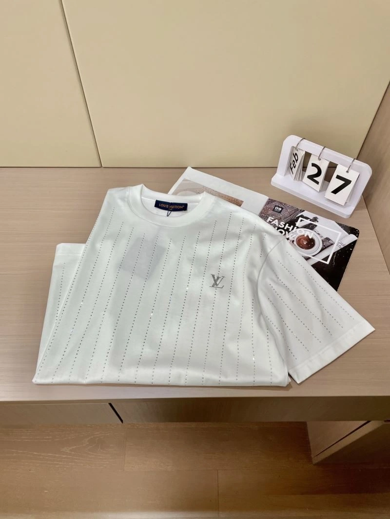 Louis Vuitton T-Shirts WellDesigned 135683