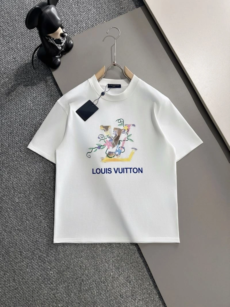 Versatile Louis Vuitton T-Shirts 135696