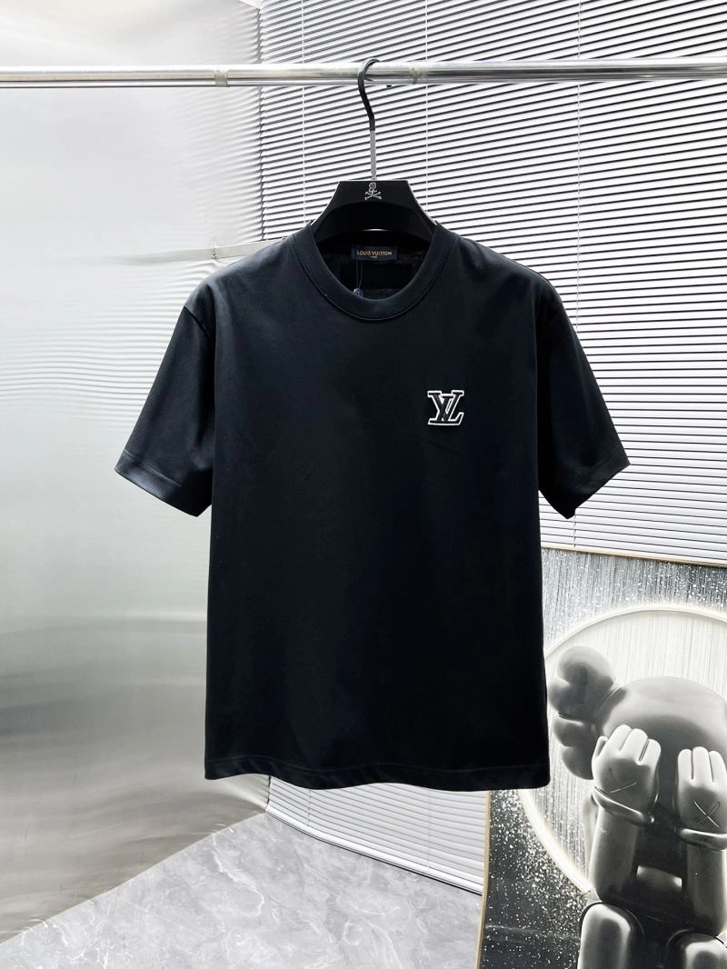 Louis Vuitton T-Shirts Snug 135705