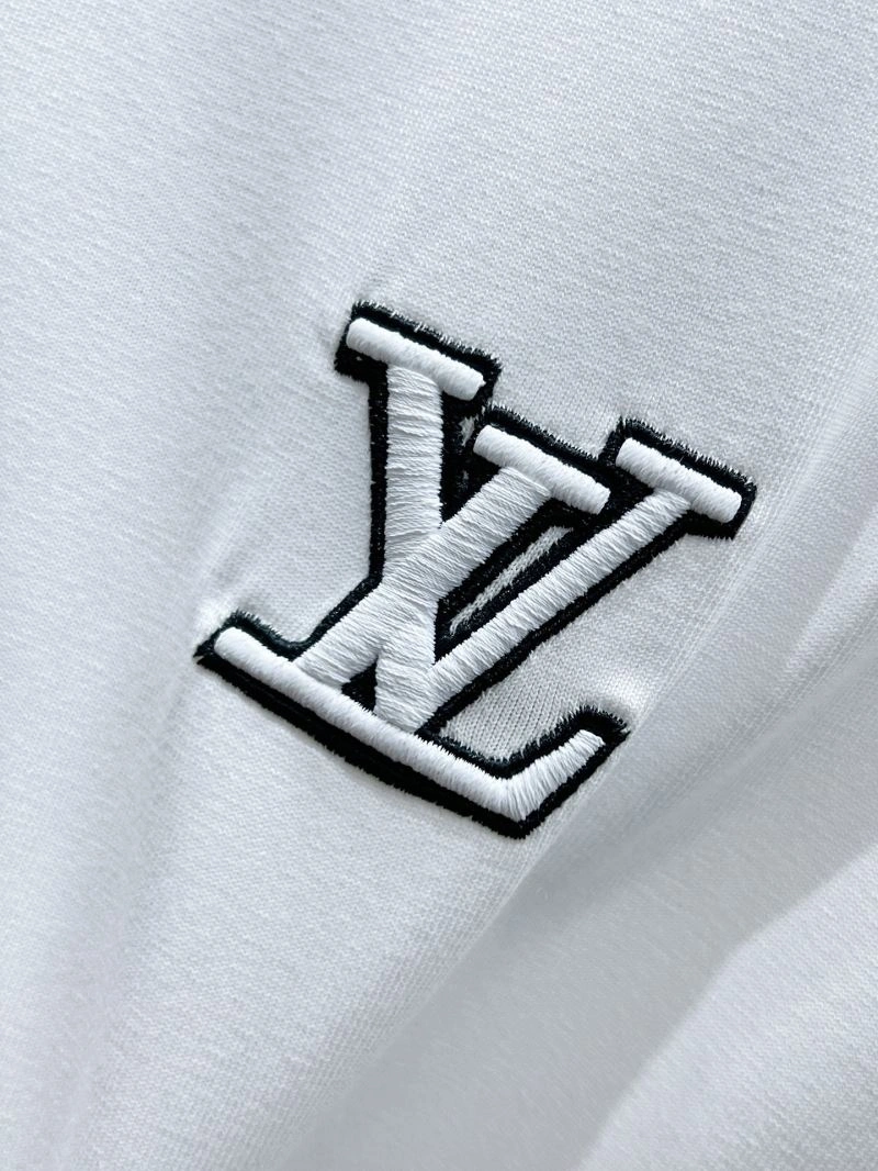 Louis Vuitton T-Shirts Snug 135705