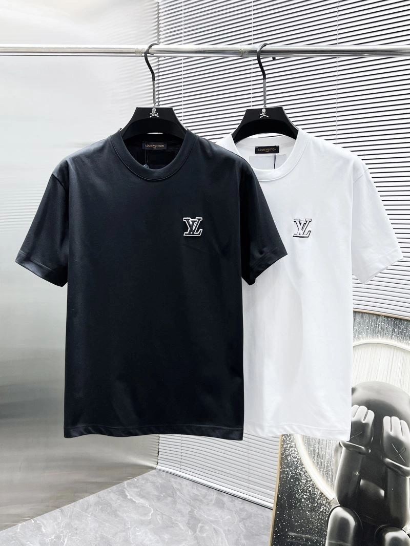 Louis Vuitton T-Shirts Snug 135705