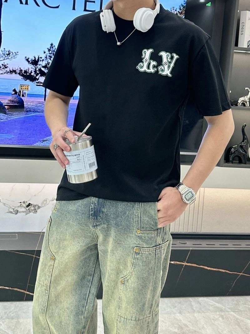 Louis Vuitton T-Shirts Minimalist 135675
