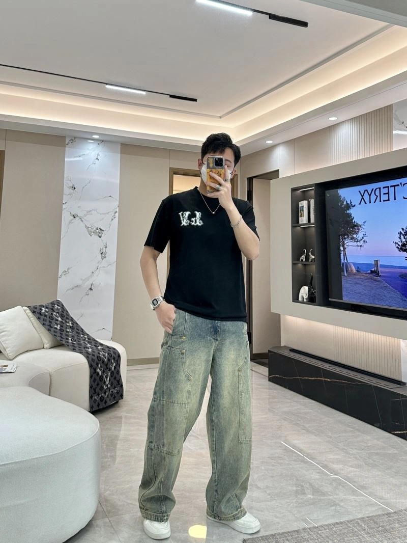 Louis Vuitton T-Shirts Minimalist 135675