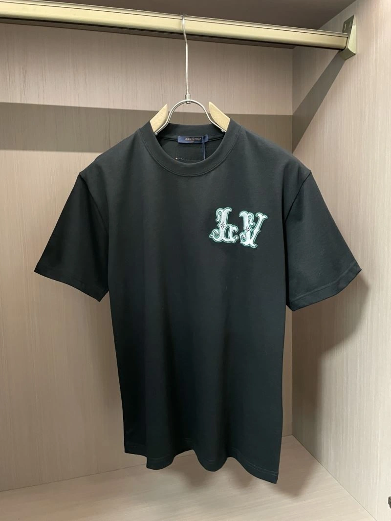 Louis Vuitton T-Shirts Minimalist 135675