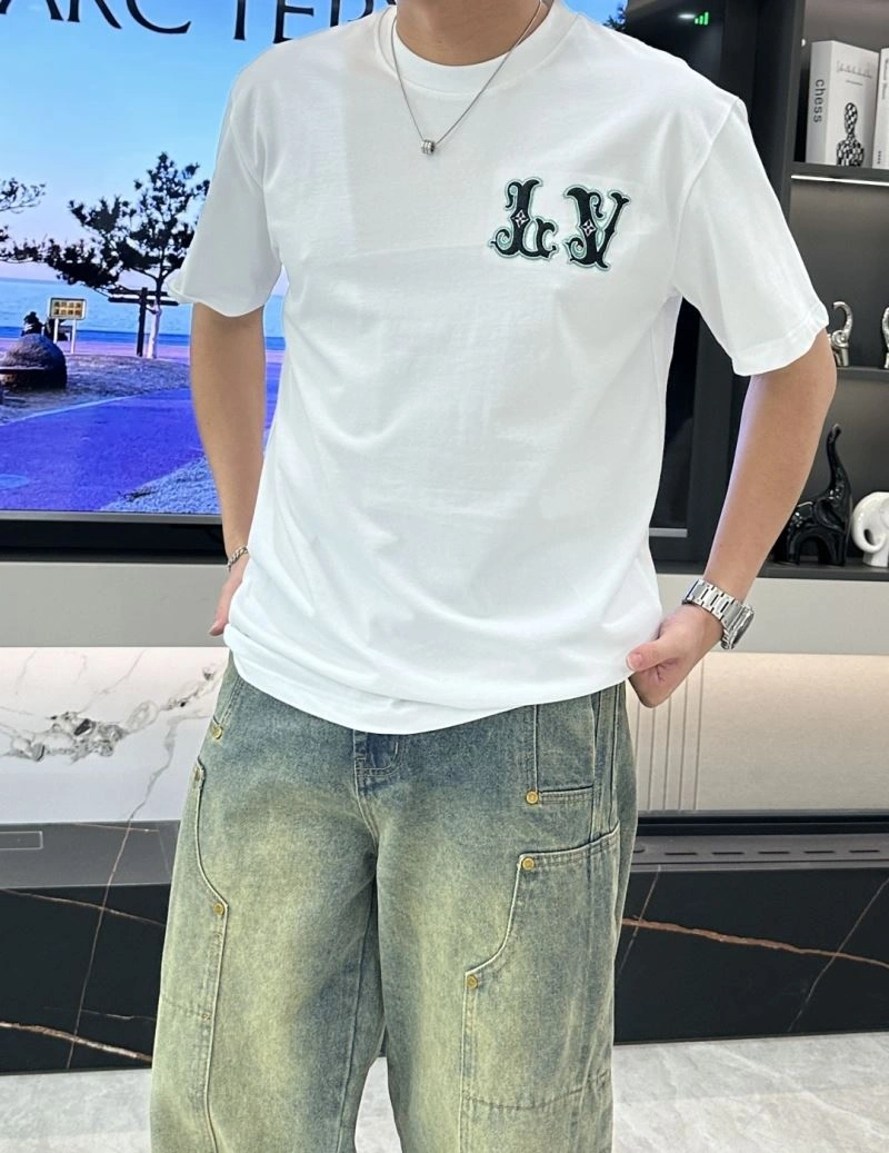 Louis Vuitton T-Shirts Durable 135676