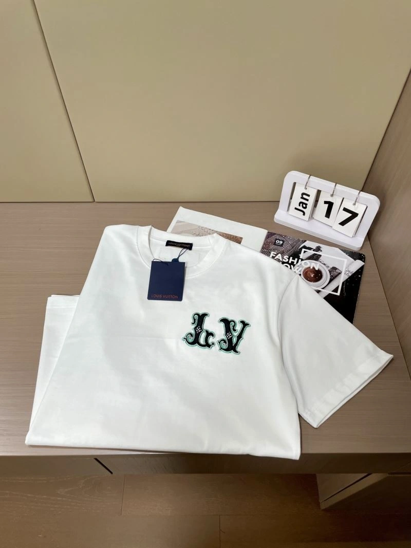 Louis Vuitton T-Shirts Durable 135676