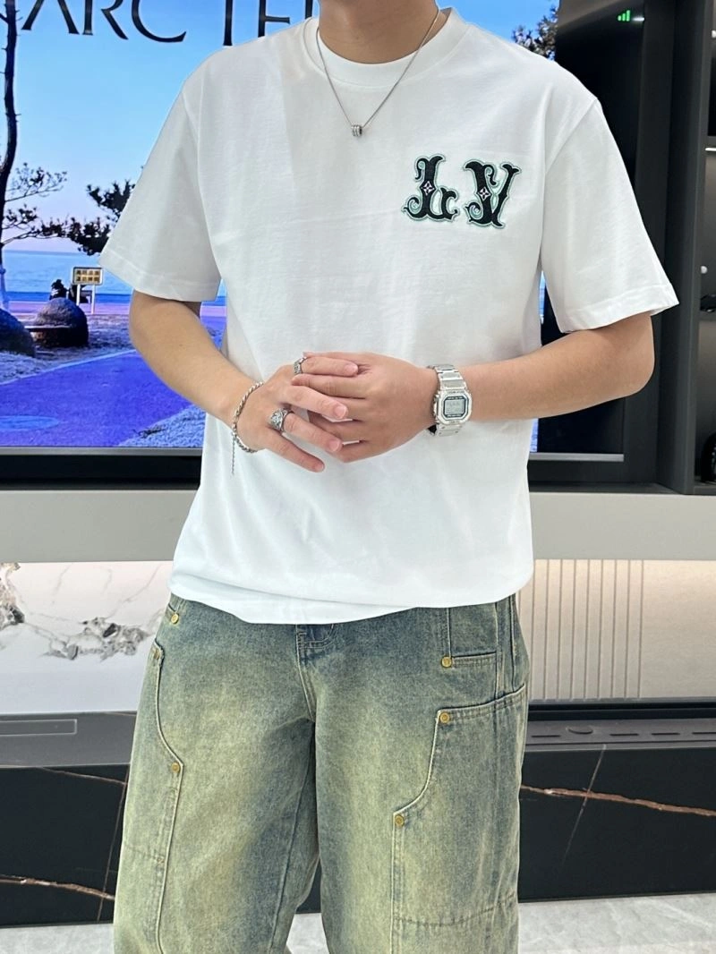 Louis Vuitton T-Shirts Durable 135676
