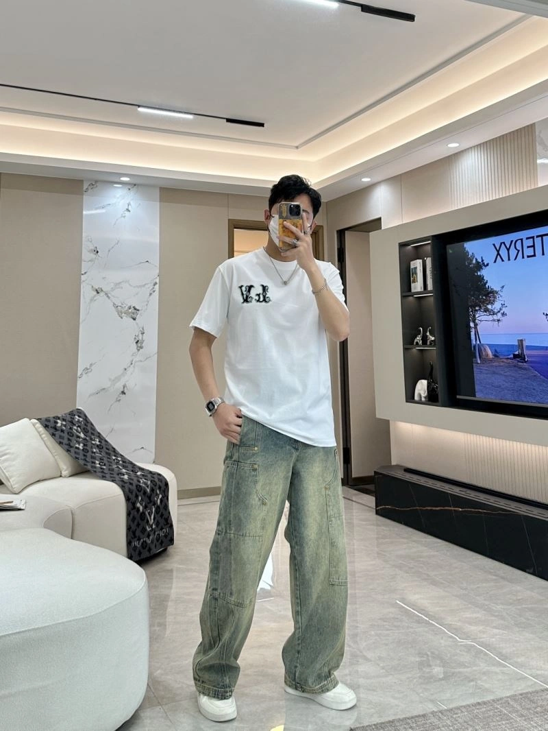 Louis Vuitton T-Shirts Durable 135676