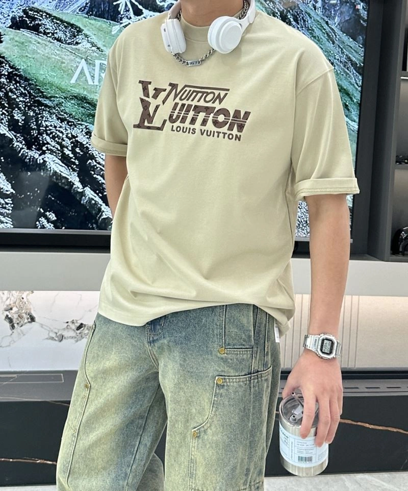 Louis Vuitton T-Shirts FashionForward 135672