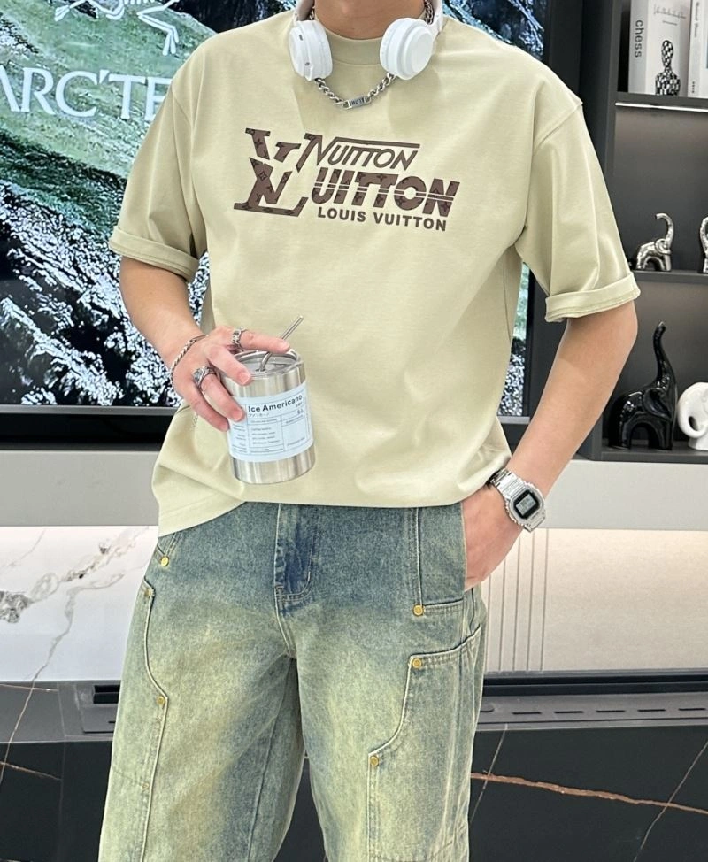 Louis Vuitton T-Shirts FashionForward 135672