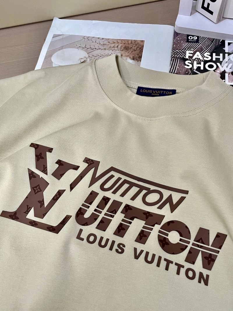 Louis Vuitton T-Shirts FashionForward 135672