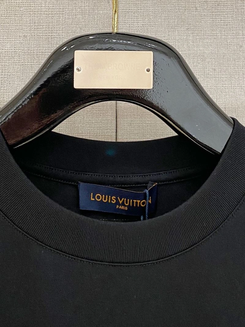 Louis Vuitton T-Shirts ComfortFit 135671