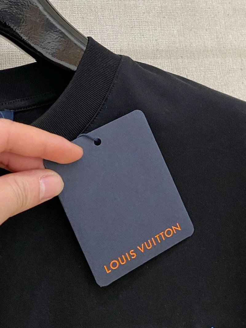 Louis Vuitton T-Shirts ComfortFit 135671