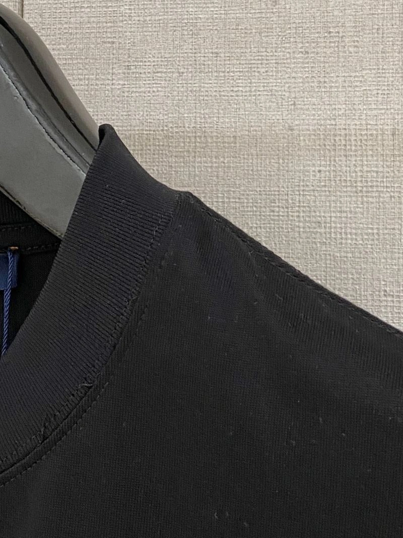 Louis Vuitton T-Shirts Elegant 135668