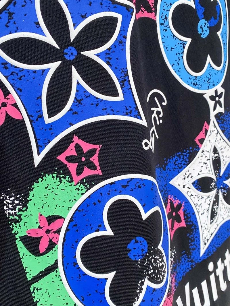 Louis Vuitton T-Shirts Elegant 135668