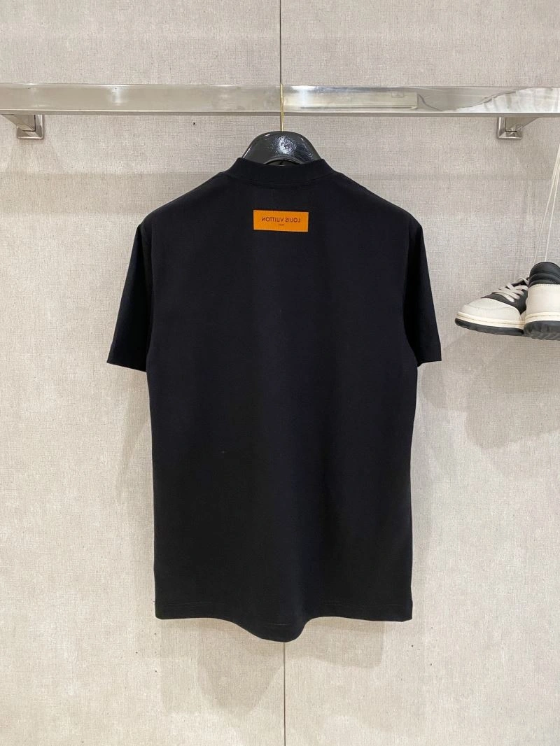 Louis Vuitton T-Shirts Elegant 135668