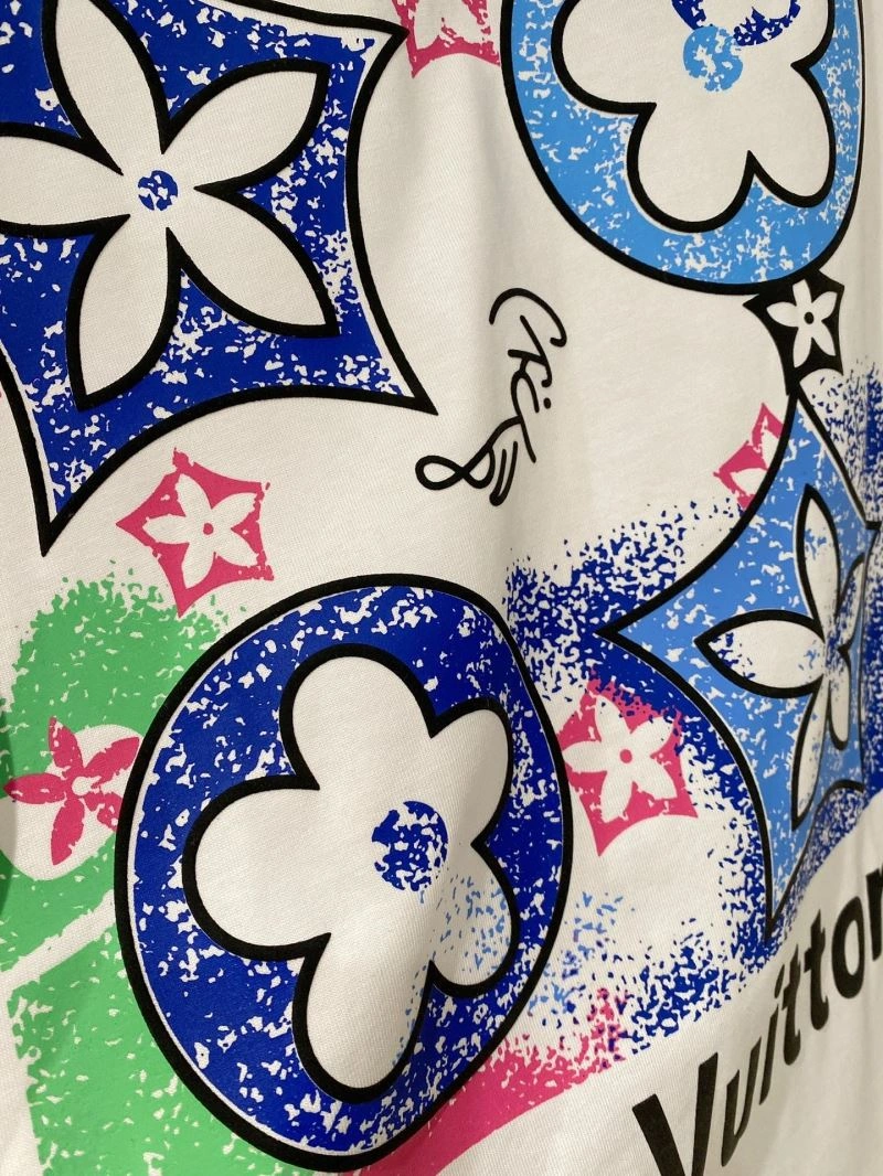 Classic Louis Vuitton T-Shirts 135669