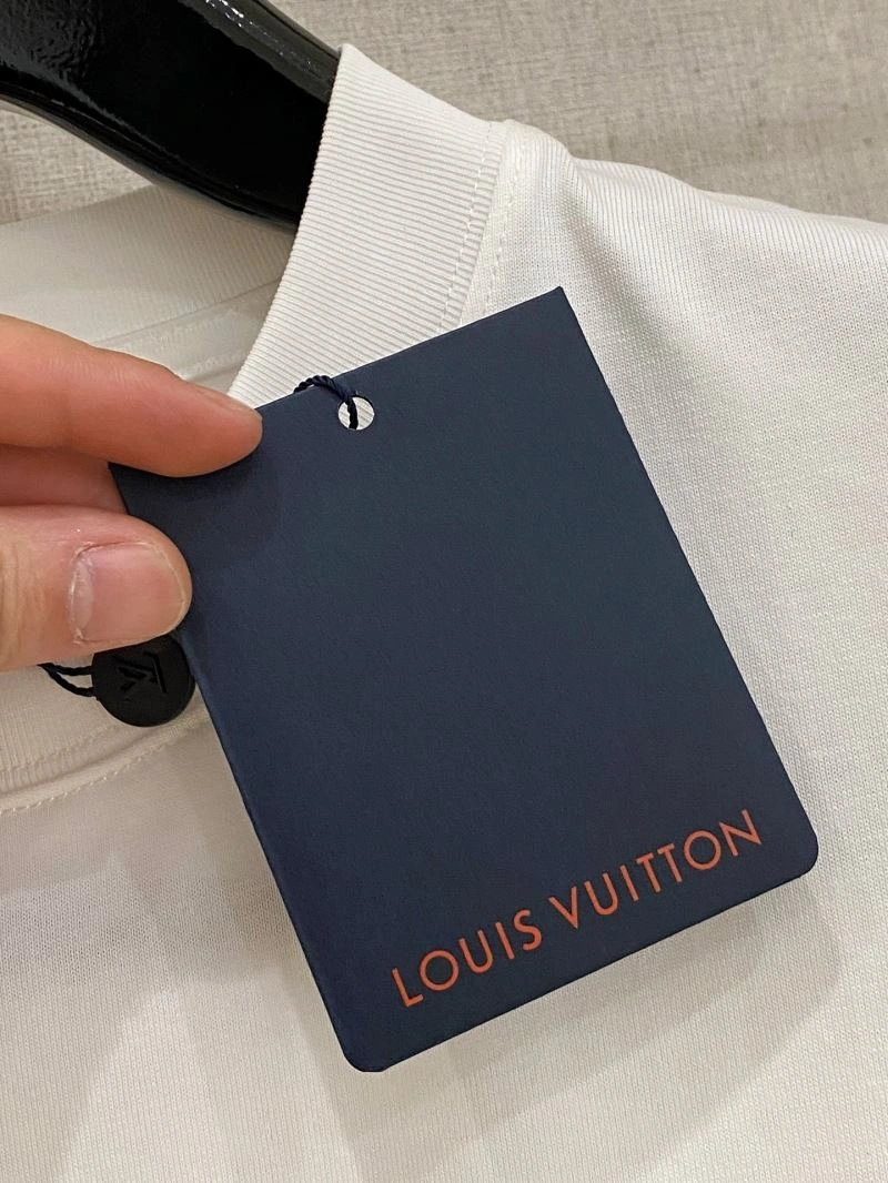 Classic Louis Vuitton T-Shirts 135669