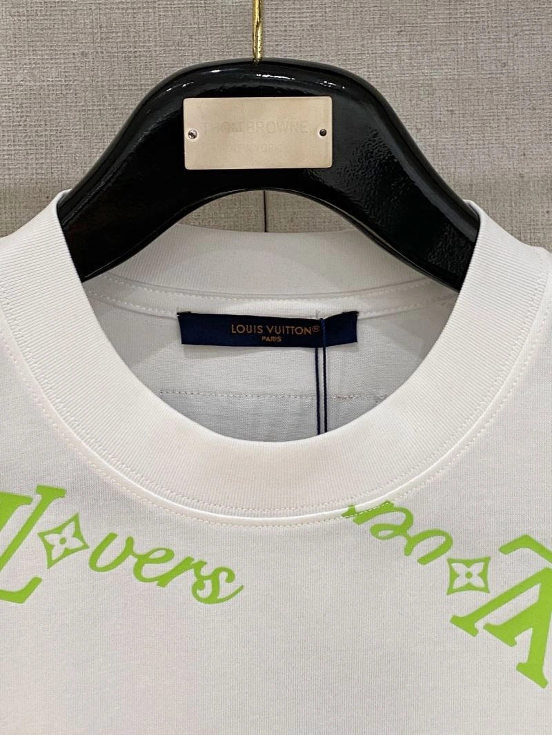 Louis Vuitton T-Shirts Resilient 135664