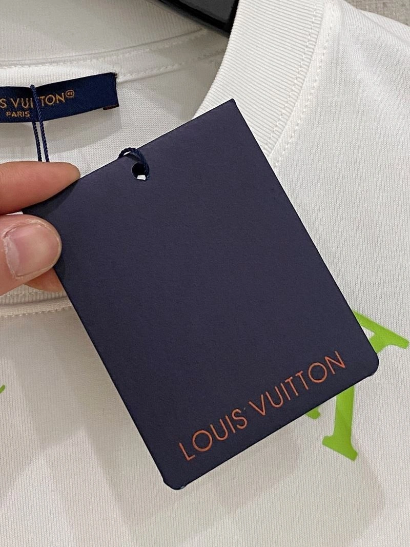 Louis Vuitton T-Shirts Resilient 135664
