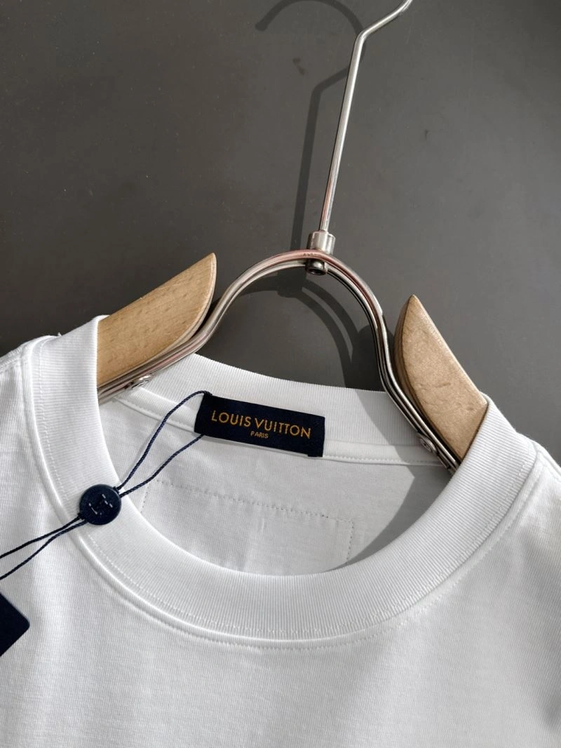 Louis Vuitton T-Shirts Comfortable 135639
