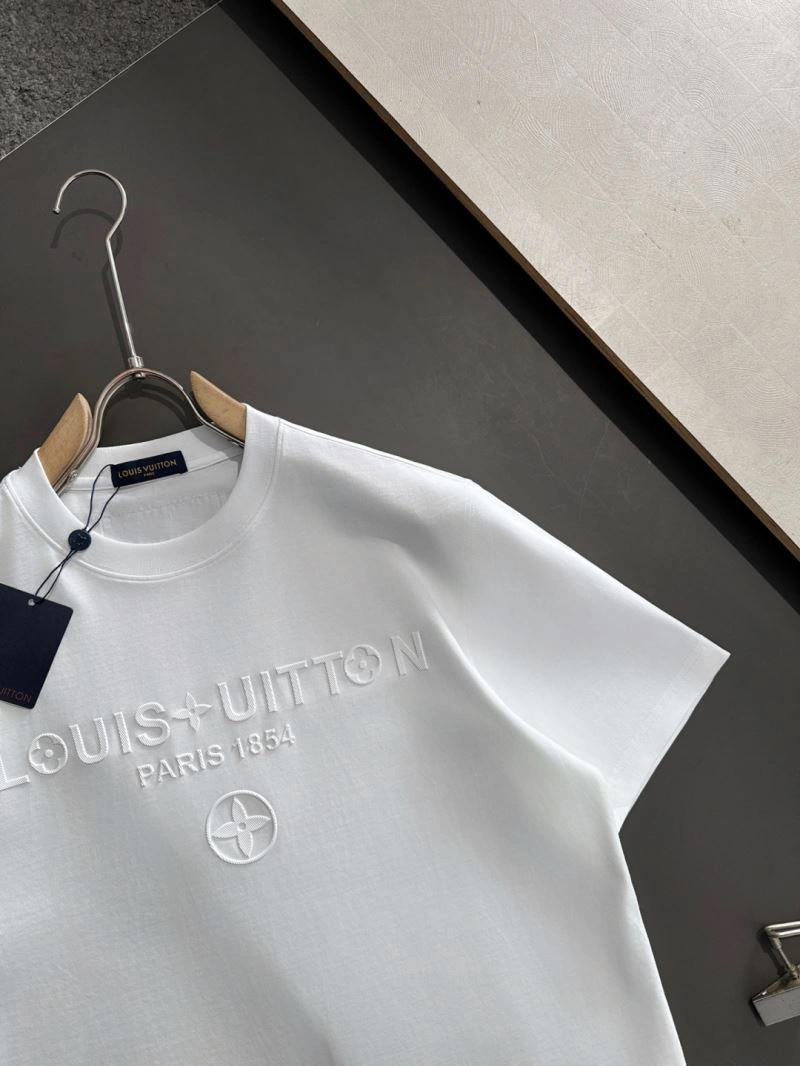 Louis Vuitton T-Shirts Comfortable 135639