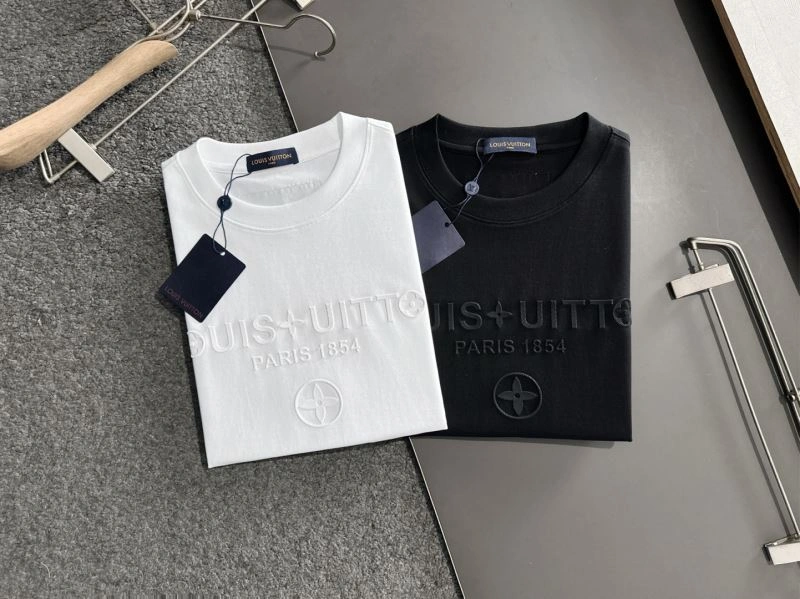 Chic Louis Vuitton T-Shirts 135636