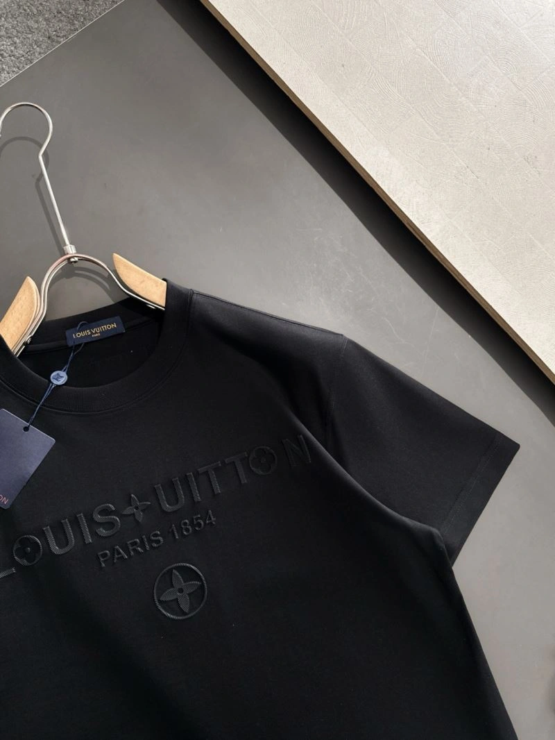 Chic Louis Vuitton T-Shirts 135636