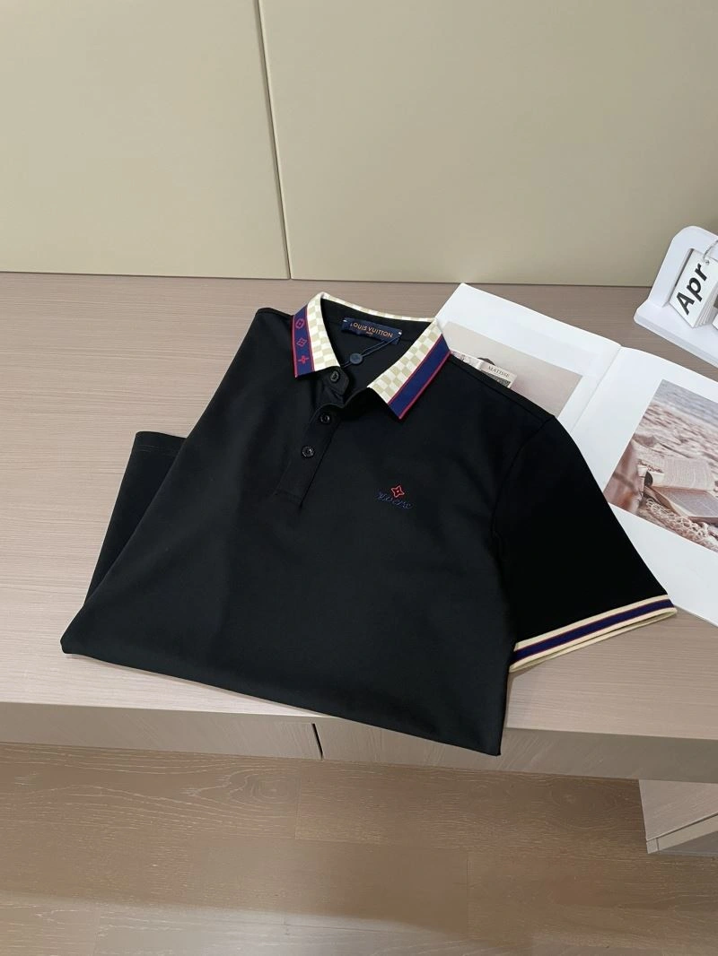 Effortless Louis Vuitton T-Shirts 135637