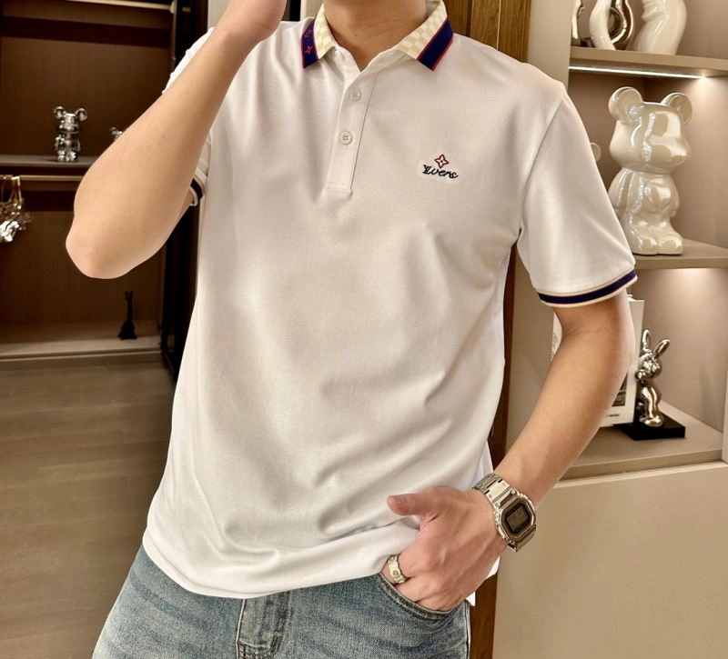Sporty Louis Vuitton T-Shirts 135645