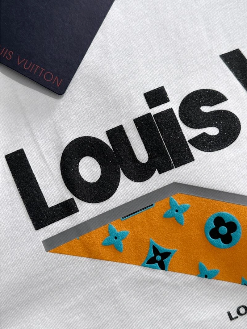 Unisex Louis Vuitton T-Shirts 135649