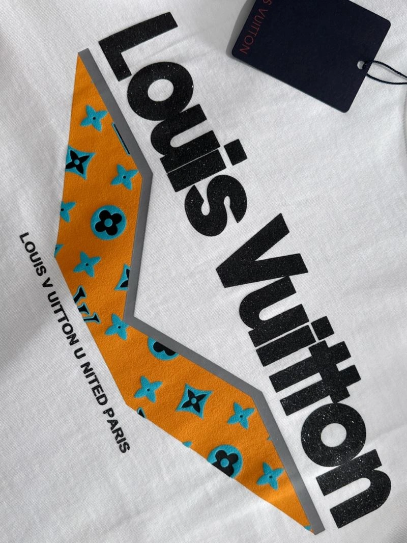 Unisex Louis Vuitton T-Shirts 135649