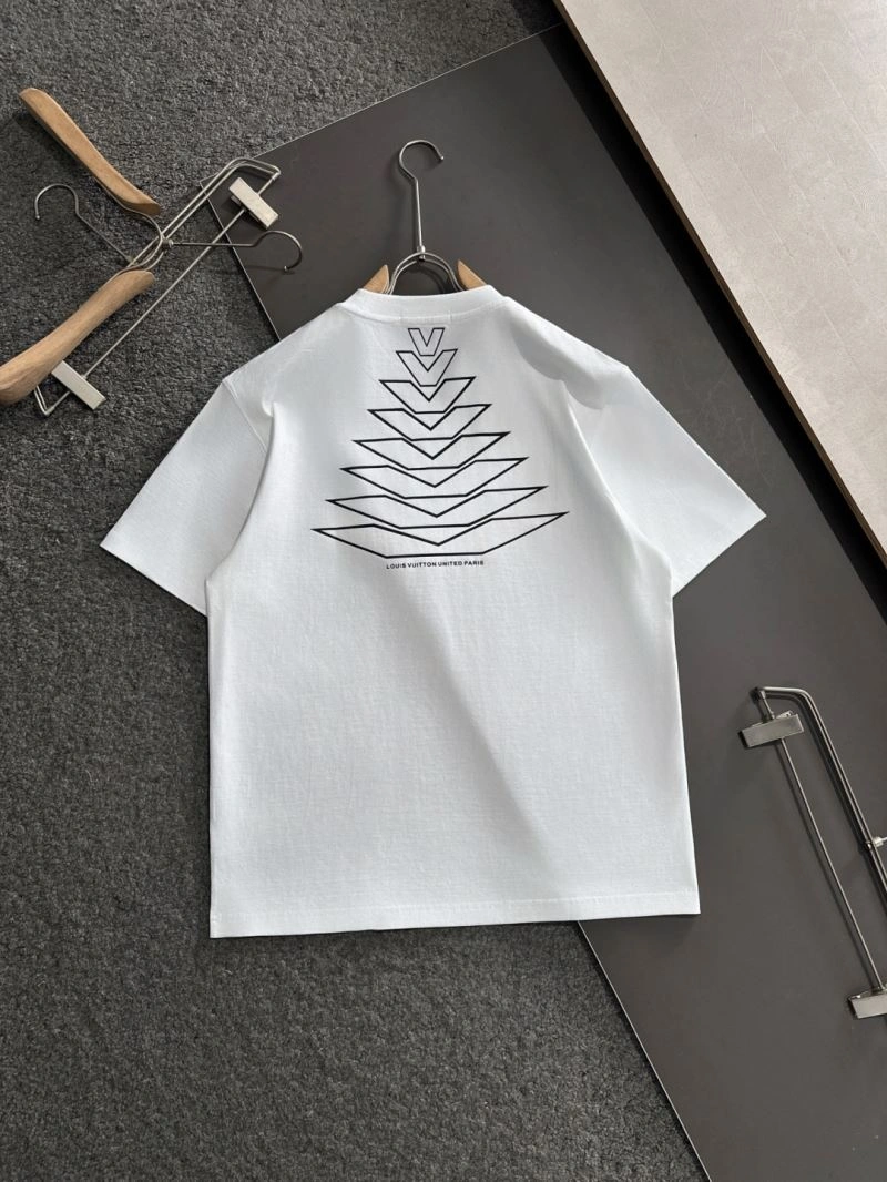 Unisex Louis Vuitton T-Shirts 135649