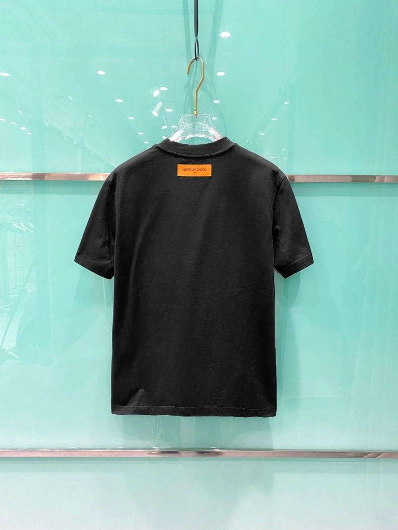 Bold Louis Vuitton T-Shirts 135638