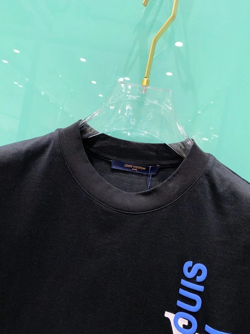 Bold Louis Vuitton T-Shirts 135638