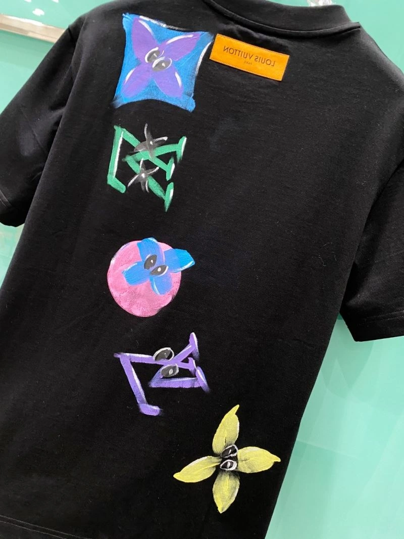 Bright Louis Vuitton T-Shirts 135659