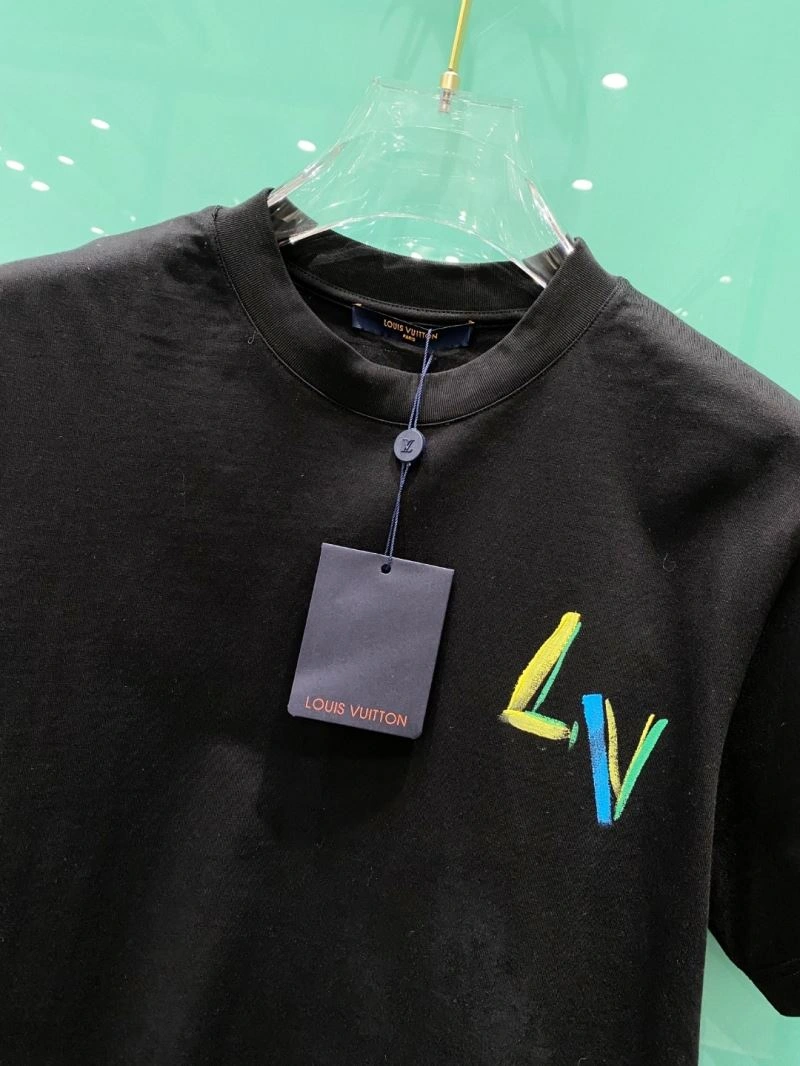 Bright Louis Vuitton T-Shirts 135659
