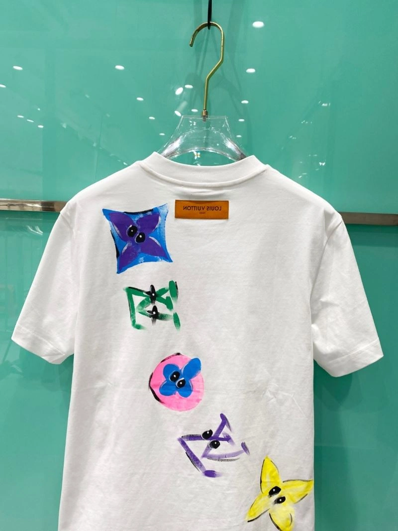 HighQuality Louis Vuitton T-Shirts 135655